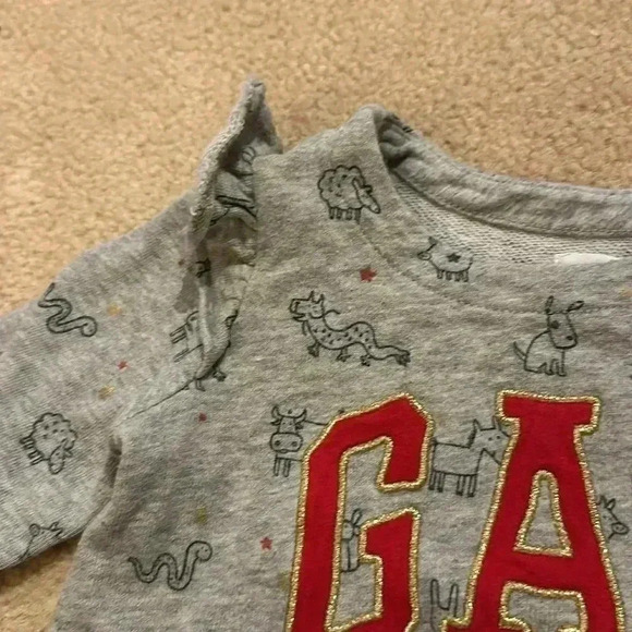 GAP - Chinese New Year Sweatshirt. Size 6 to 12 months - Picture 3 of 5